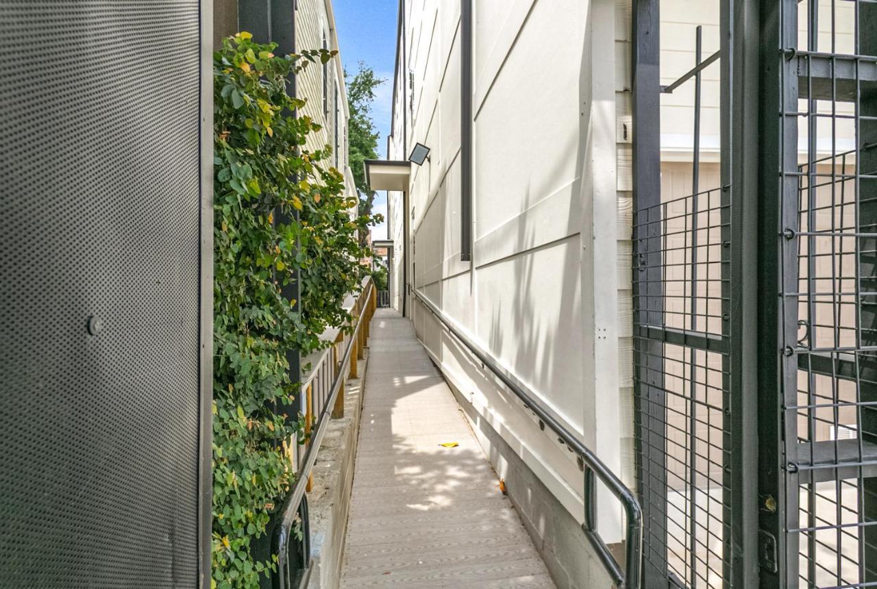 Breathtaking Condos Near French Quarter 新奥尔良 外观 照片